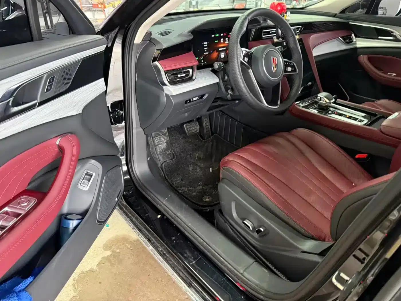 Hongqi H5 PHEV 2025 130 Super Hybrid Edition — миниатюра 3