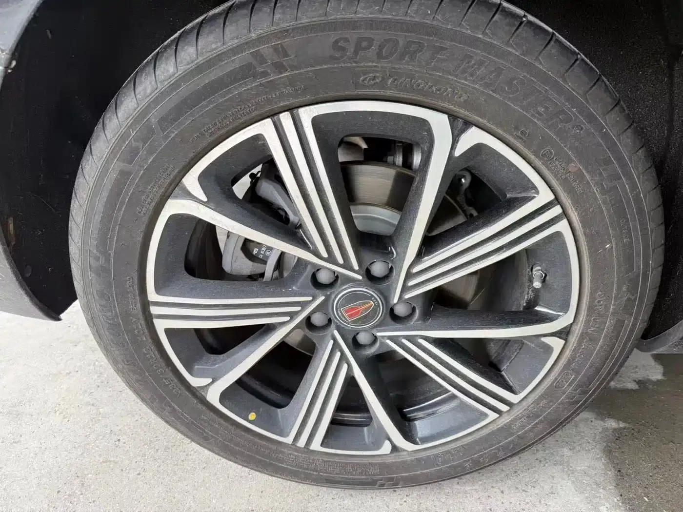 Hongqi H5 PHEV 2025 130 Super Hybrid Edition — миниатюра 8
