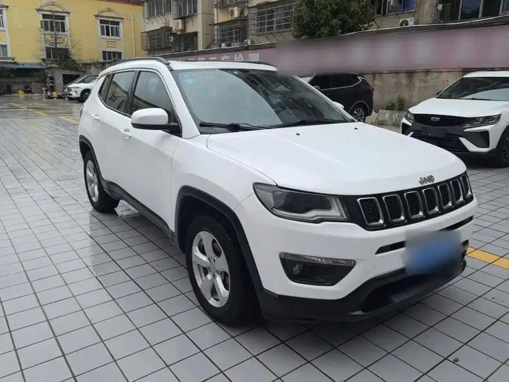 Compass 2017 200T Automatic Family Edition — миниатюра 4