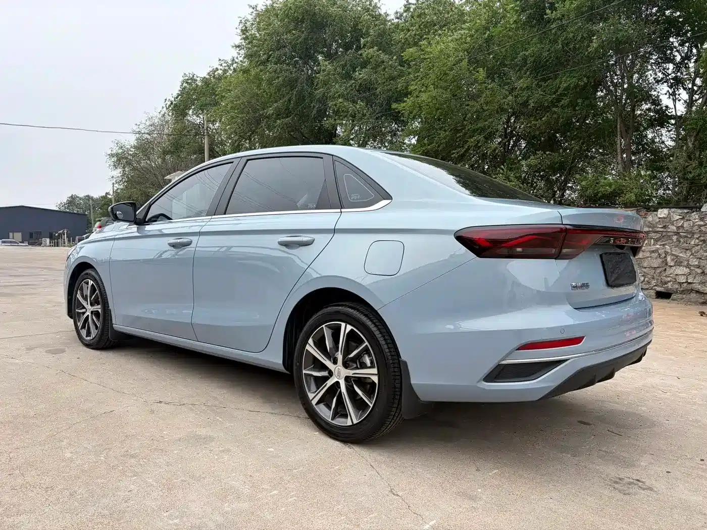 Geely Emgrand 2023 4th Generation Champion Edition 1.5L CVT Flagship Model — миниатюра 9