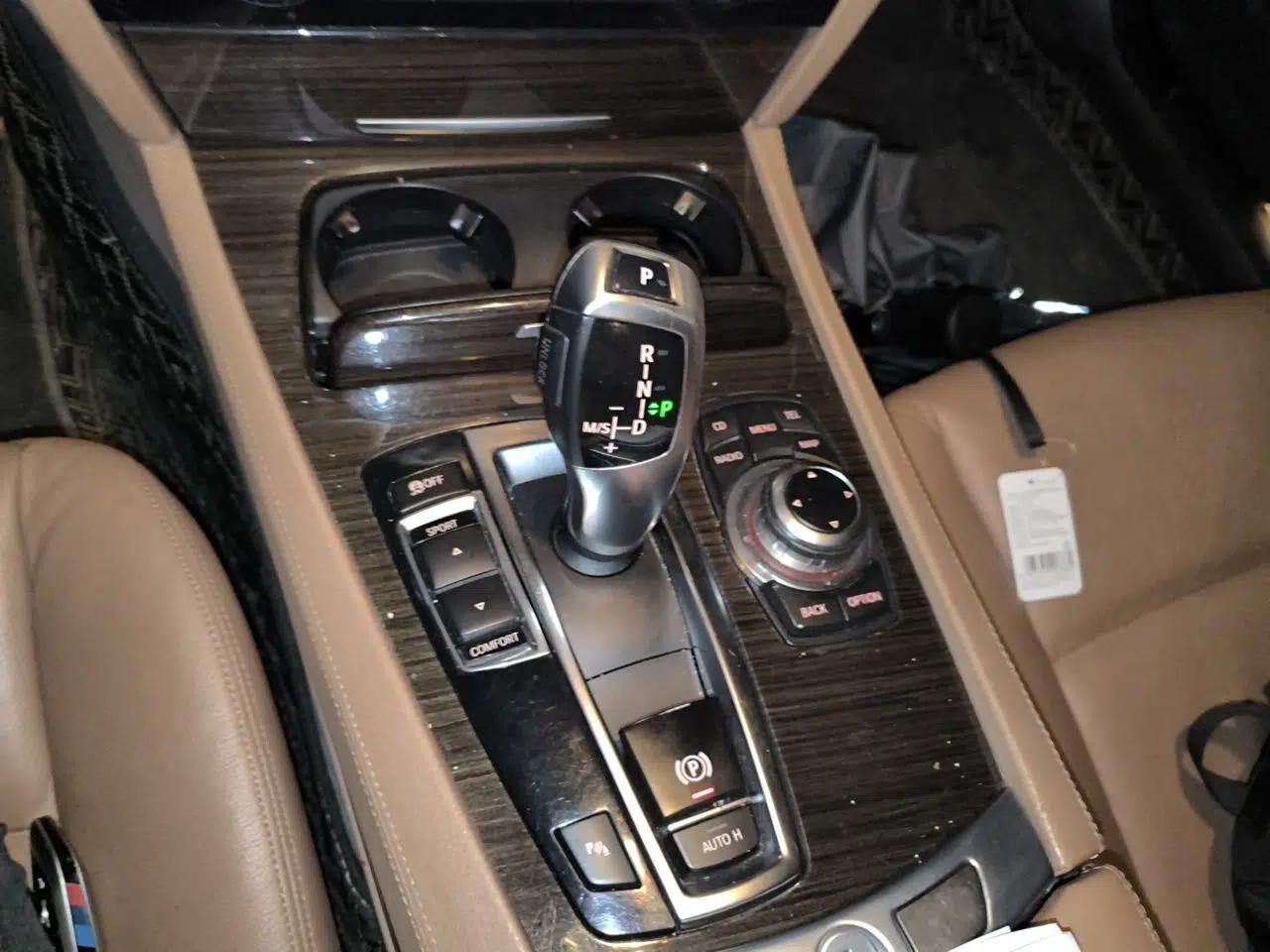 BMW 7 Series 2009 740Li Leading Model — миниатюра 14