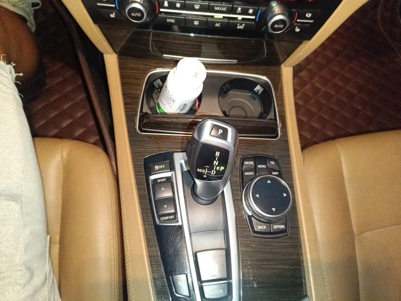 BMW 7 Series 2013 730Li Leading Model — миниатюра 14