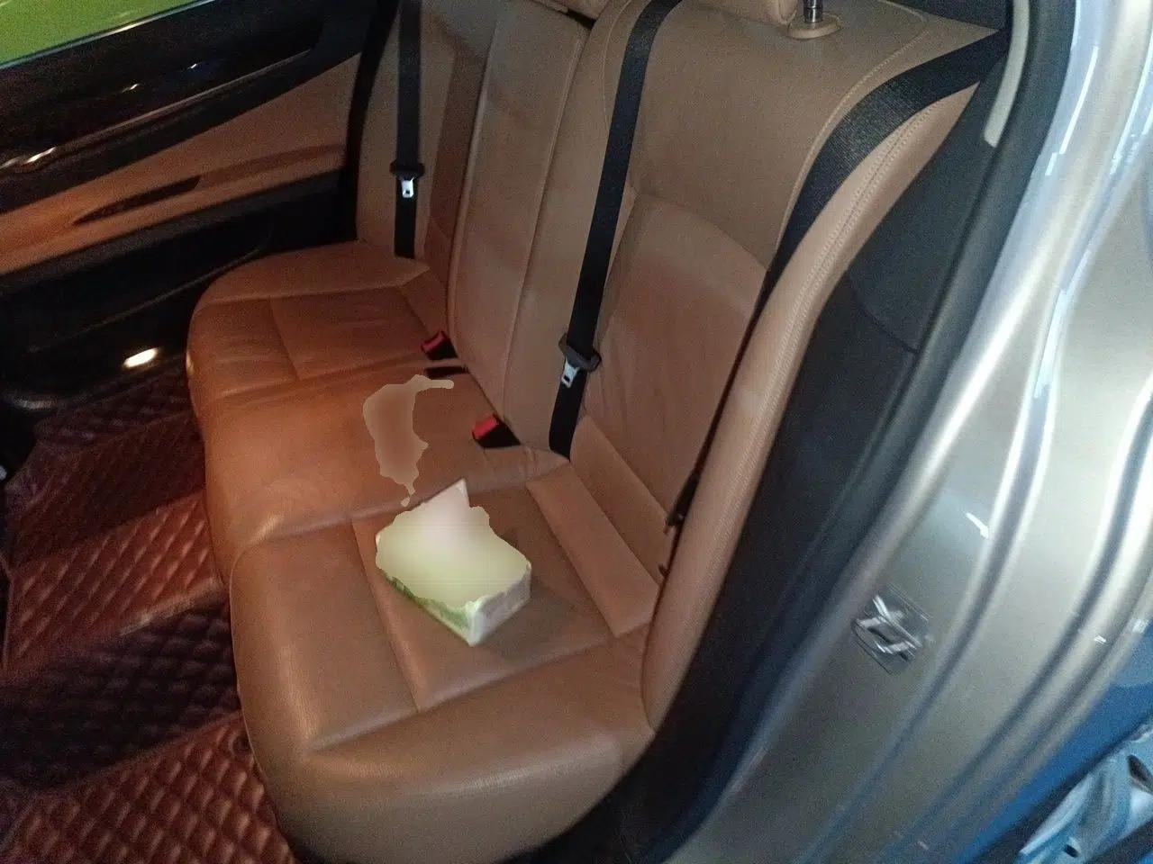 BMW 7 Series 2013 730Li Leading Model — миниатюра 17
