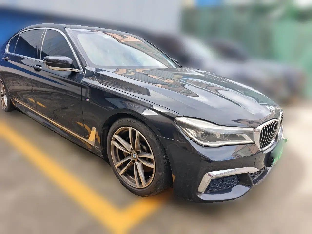 BMW 7 Series 2018 730Li Luxury Edition M Sport Package — миниатюра 3