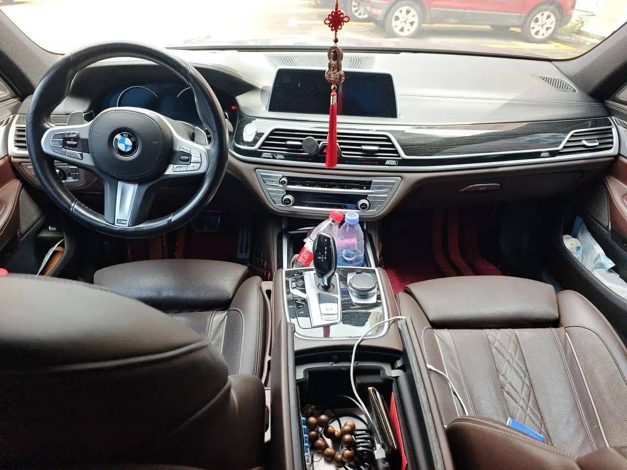 BMW 7 Series 2018 730Li Luxury Edition M Sport Package — миниатюра 9
