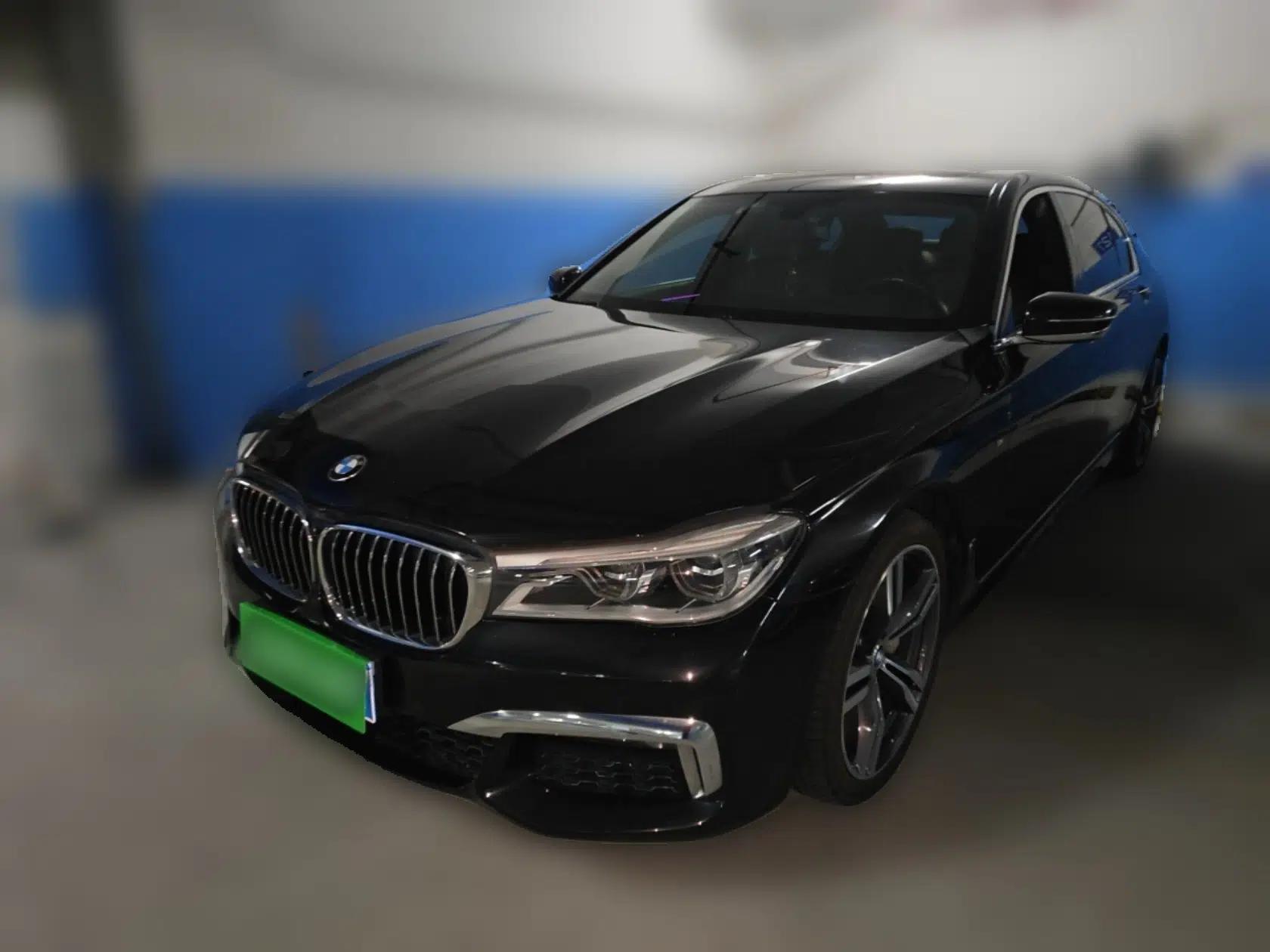BMW 7 Series 2018 740Li M Sport Package Leading Model — миниатюра 1