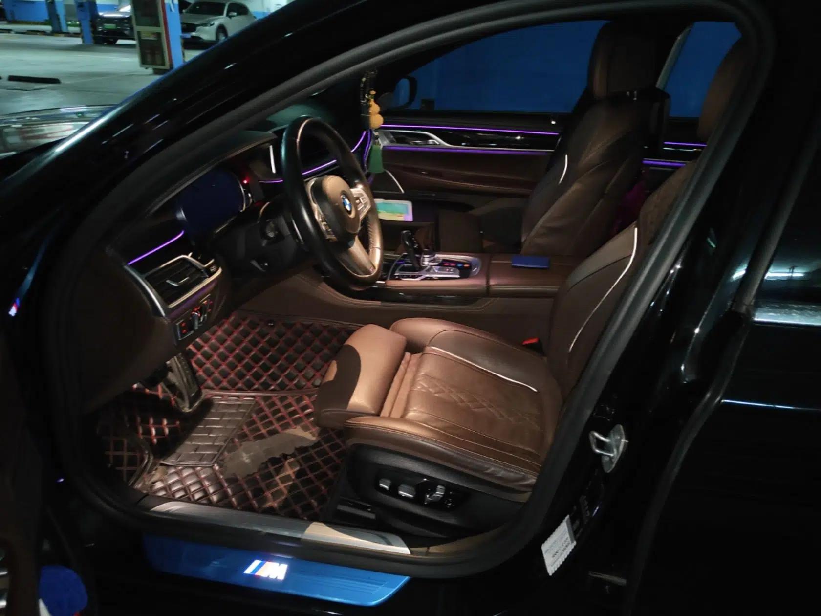 BMW 7 Series 2018 740Li M Sport Package Leading Model — миниатюра 15
