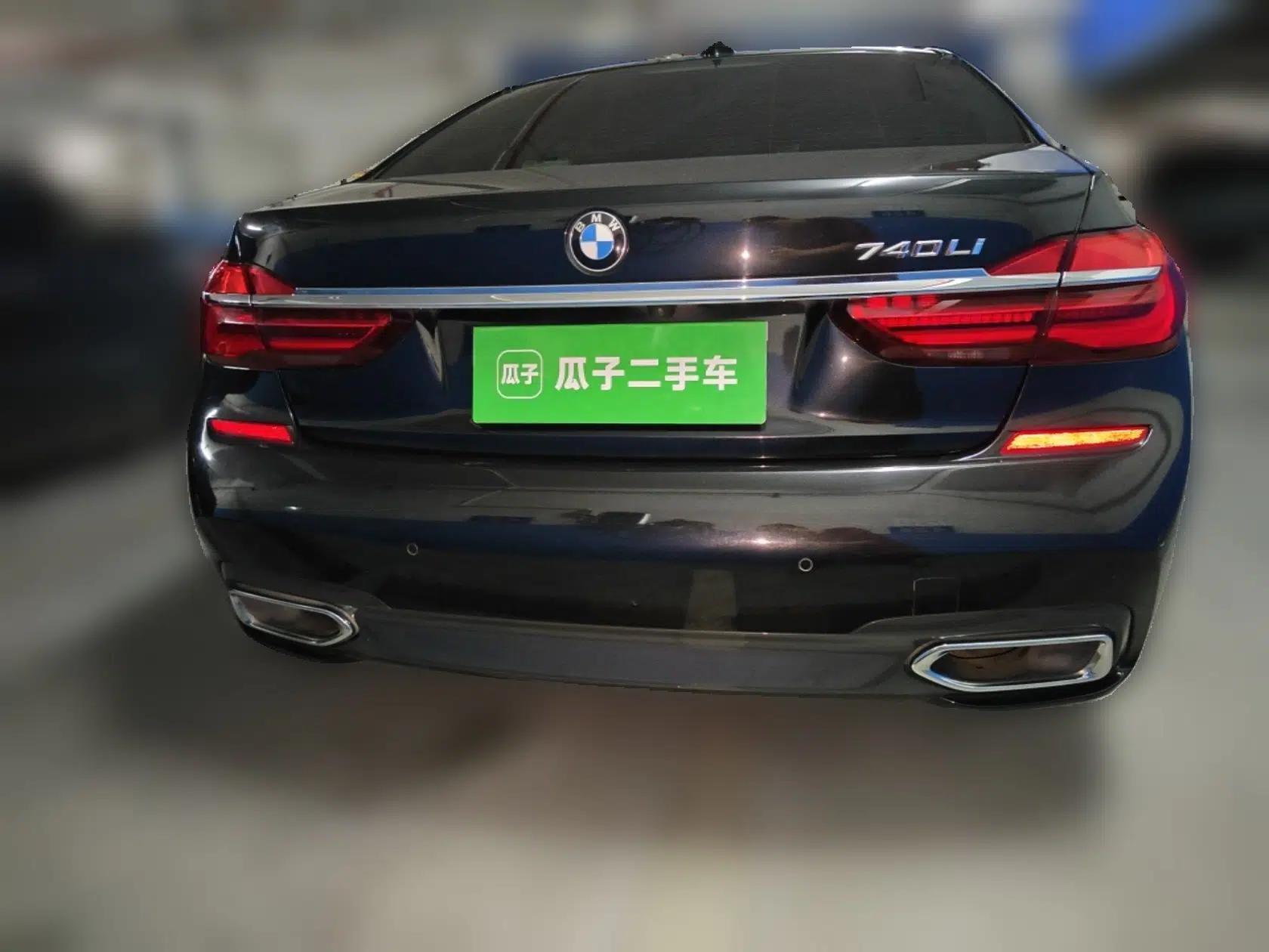 BMW 7 Series 2018 740Li M Sport Package Leading Model — миниатюра 5