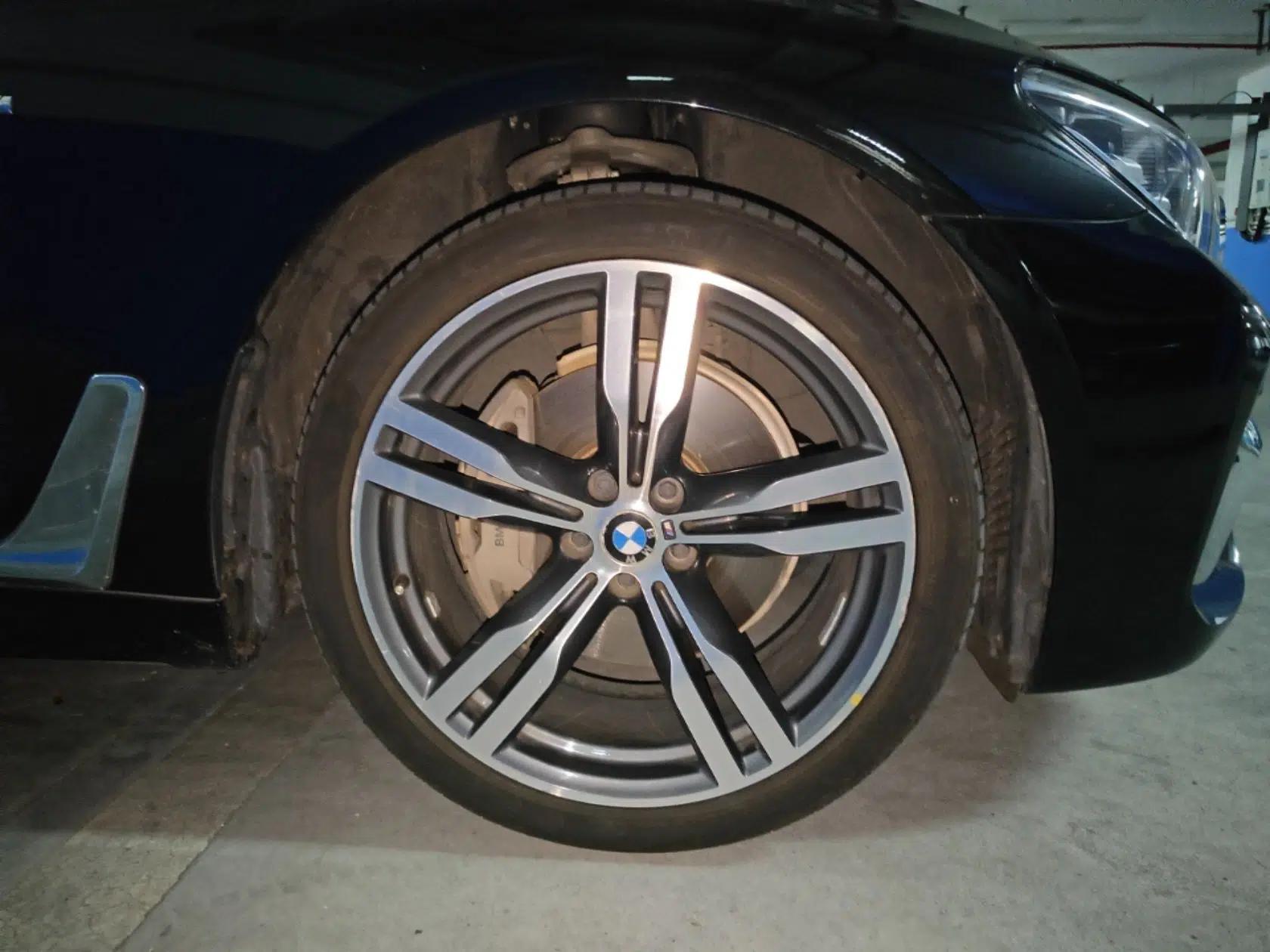 BMW 7 Series 2018 740Li M Sport Package Leading Model — миниатюра 8