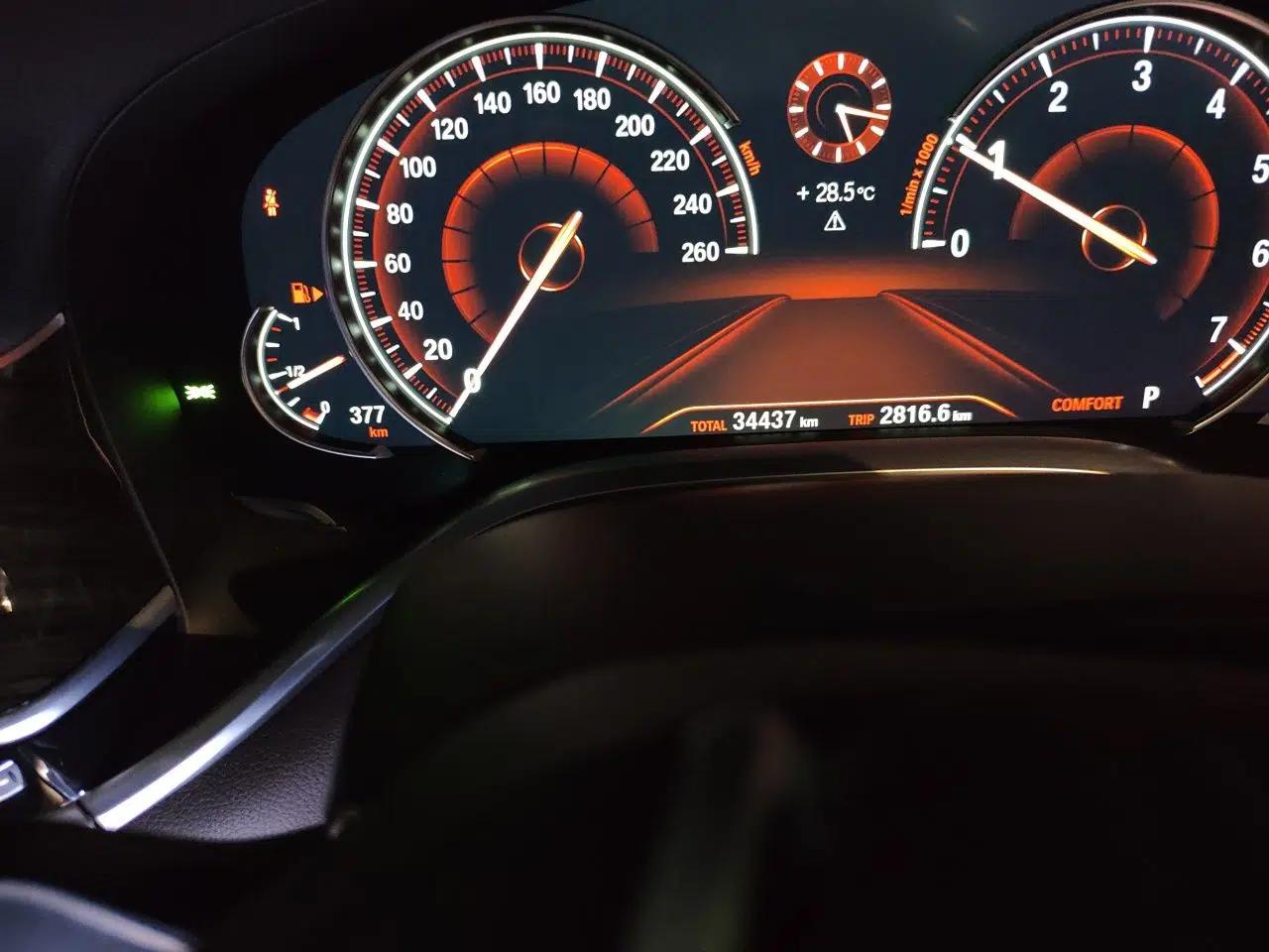 BMW 7 Series 2017 730Li Leading Model — миниатюра 12