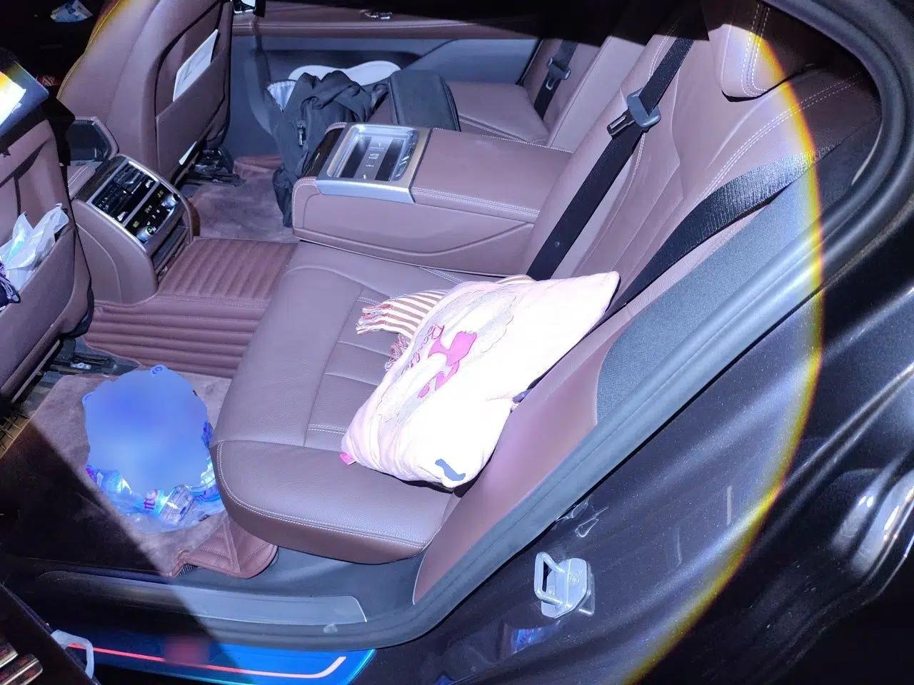 BMW 7 Series 2017 730Li Leading Model — миниатюра 17