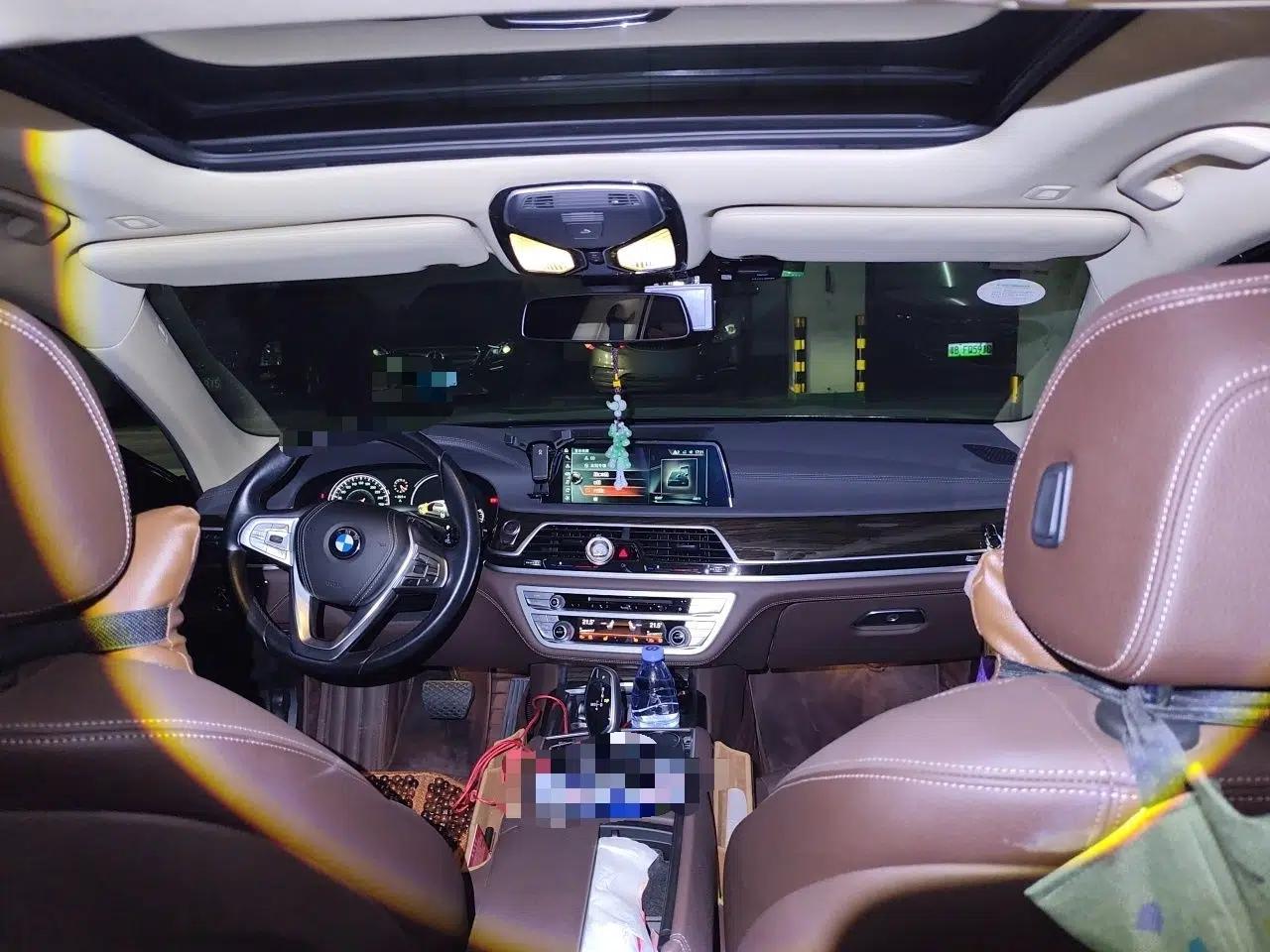 BMW 7 Series 2017 730Li Leading Model — миниатюра 18