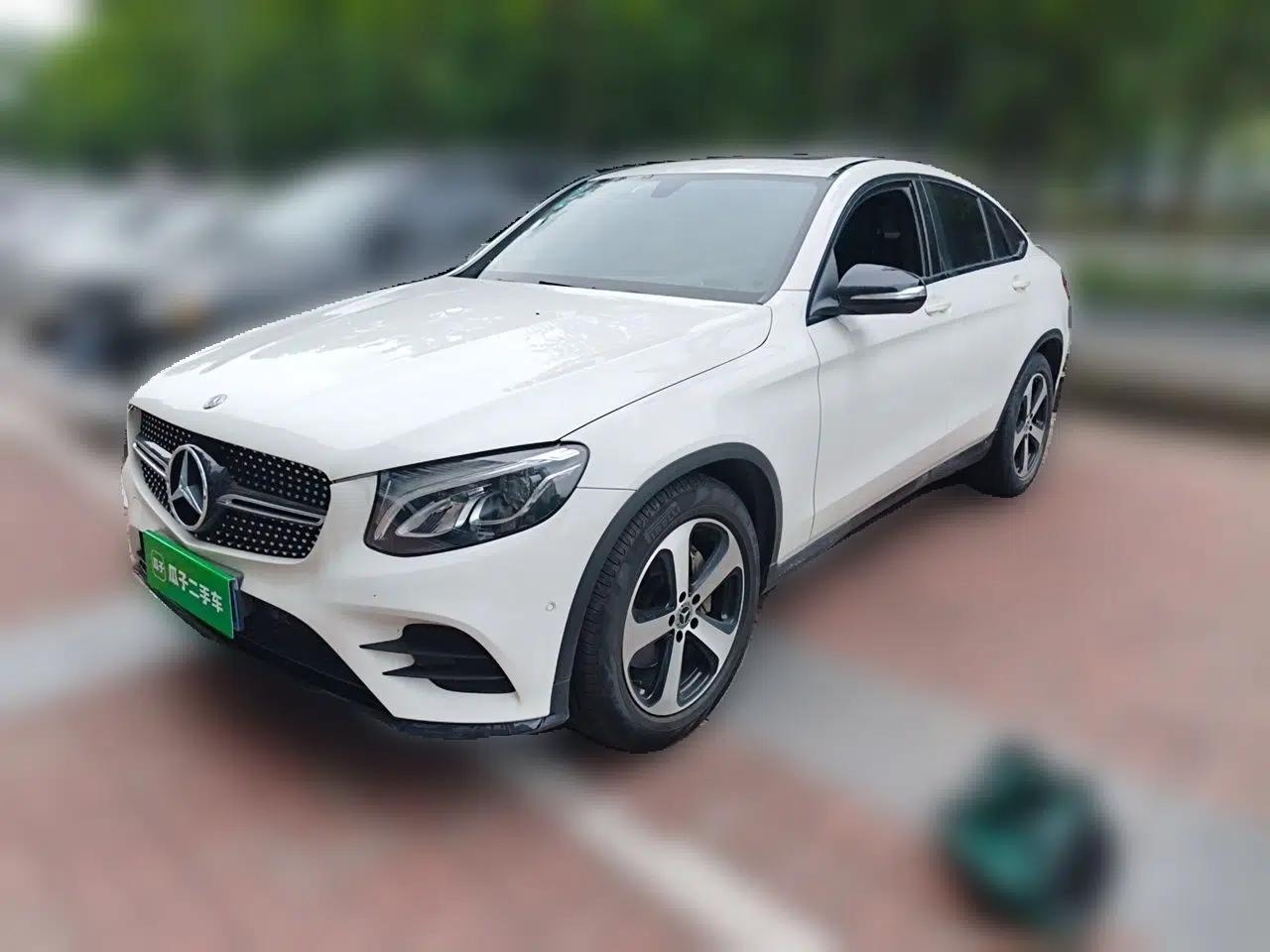 Mercedes-Benz GLC Coupe 2017 GLC 200 4MATIC Coupe SUV — миниатюра 1