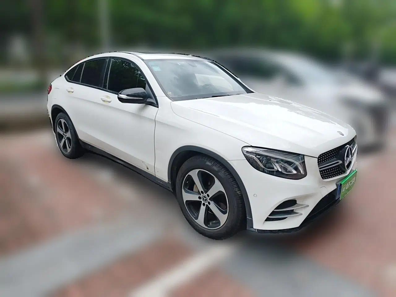 Mercedes-Benz GLC Coupe 2017 GLC 200 4MATIC Coupe SUV — миниатюра 3