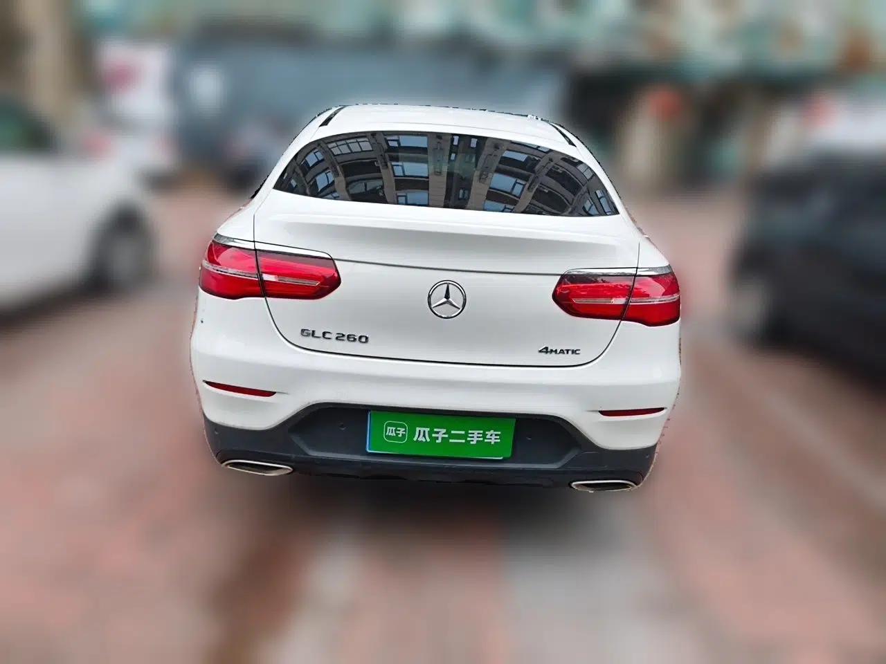 Mercedes-Benz GLC Coupe 2017 GLC 200 4MATIC Coupe SUV — миниатюра 5