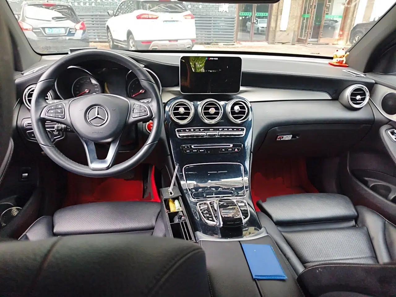 Mercedes-Benz GLC Coupe 2017 GLC 200 4MATIC Coupe SUV — миниатюра 9