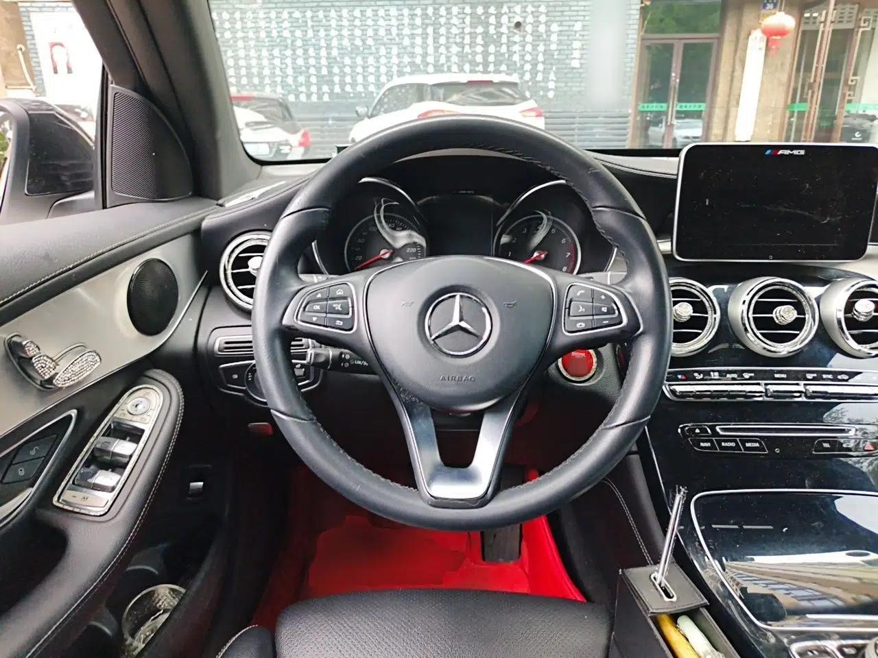 Mercedes-Benz GLC Coupe 2017 GLC 200 4MATIC Coupe SUV — миниатюра 10