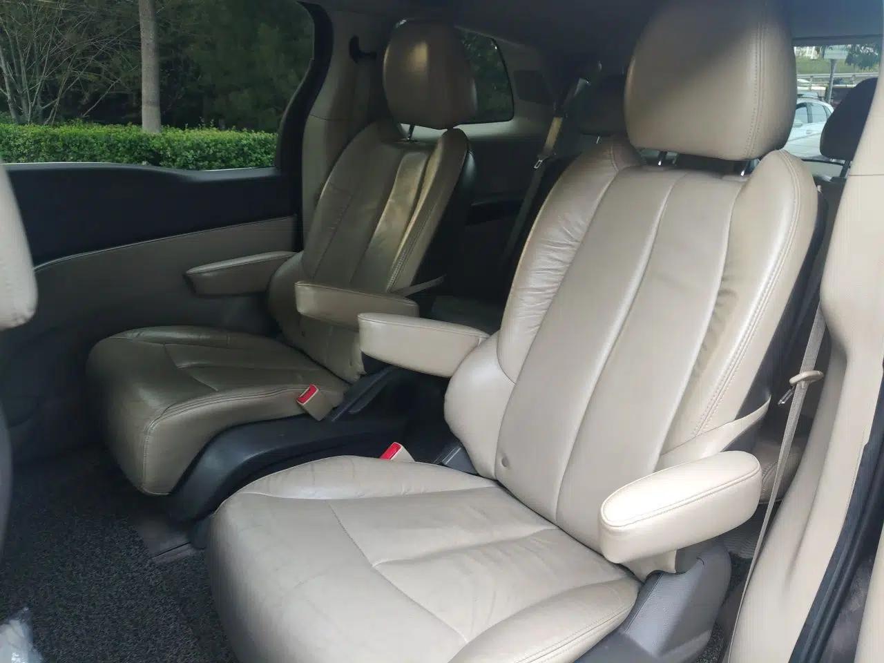 Buick GL8 2011 2.4L LT Luxury Business Executive Edition — миниатюра 17