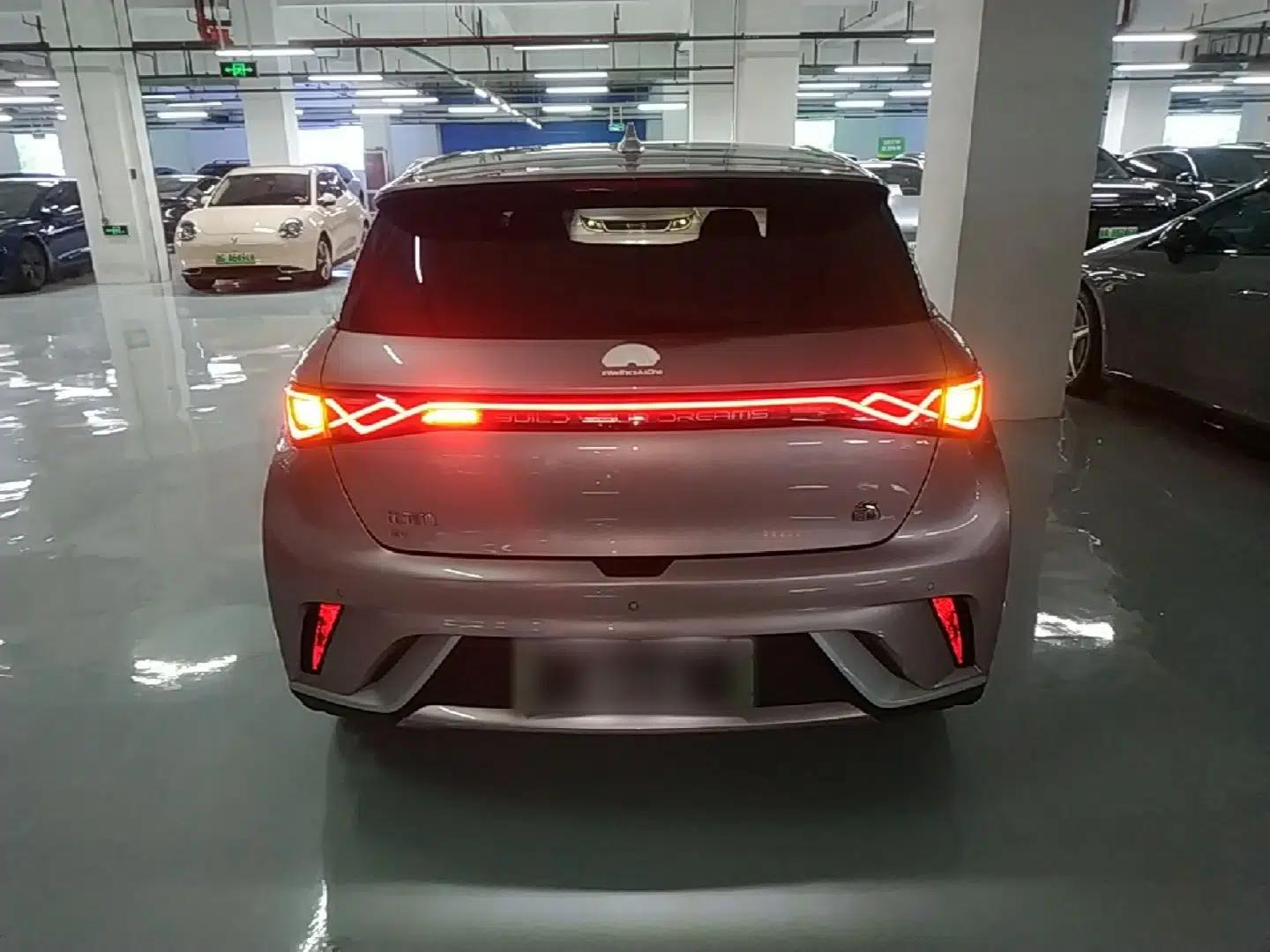 BYD Dolphin 2023 420 km Fashion Edition — миниатюра 5