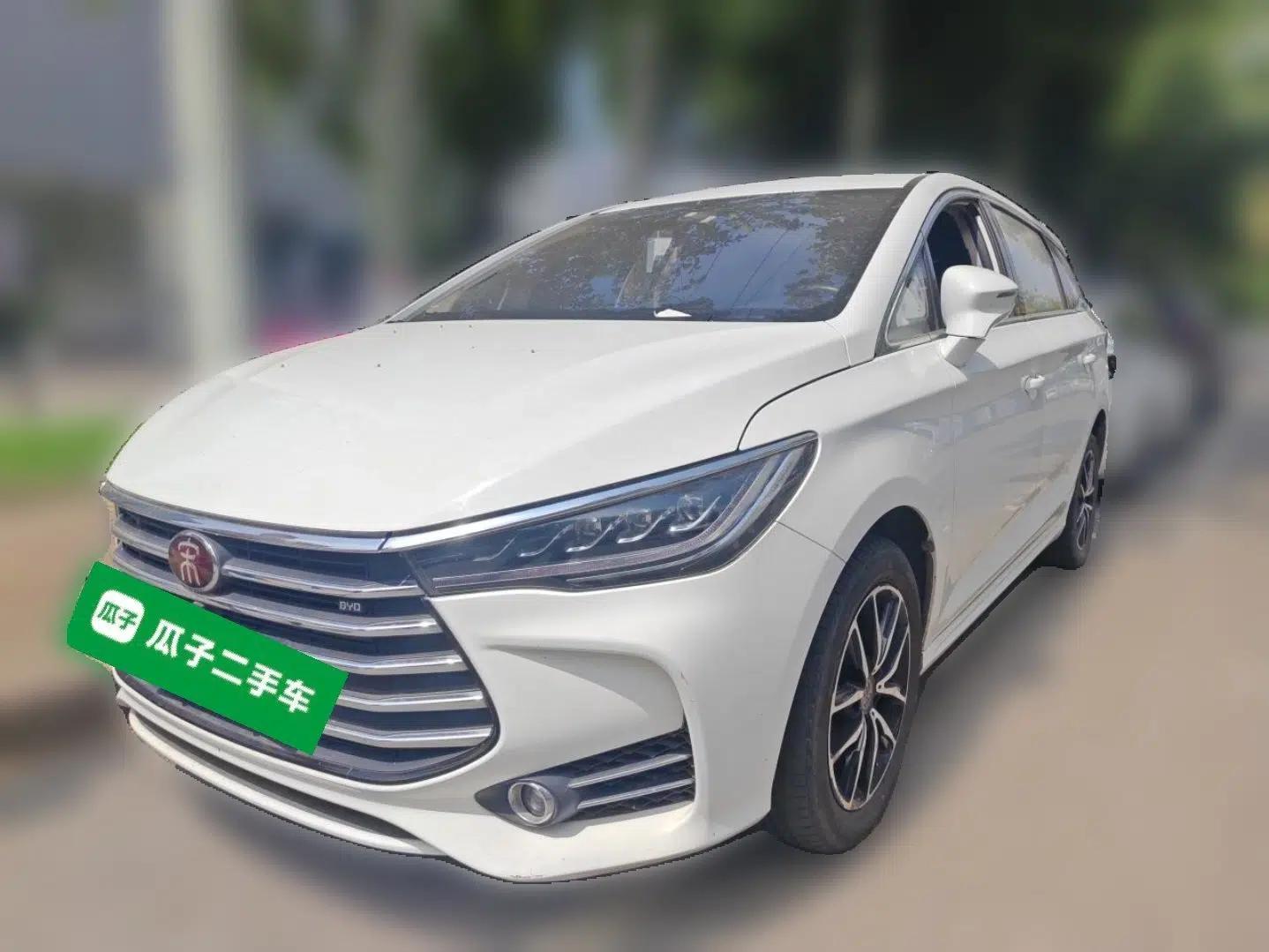 BYD Song MAX 2018 1.5T Manual Smart Connect Luxury 6-Seater — миниатюра 1
