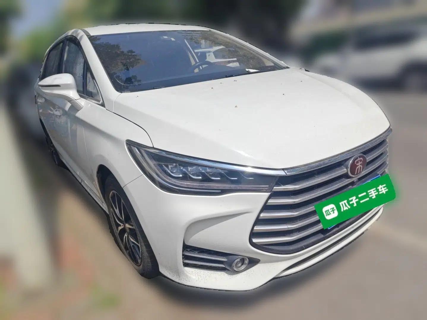 BYD Song MAX 2018 1.5T Manual Smart Connect Luxury 6-Seater — миниатюра 3