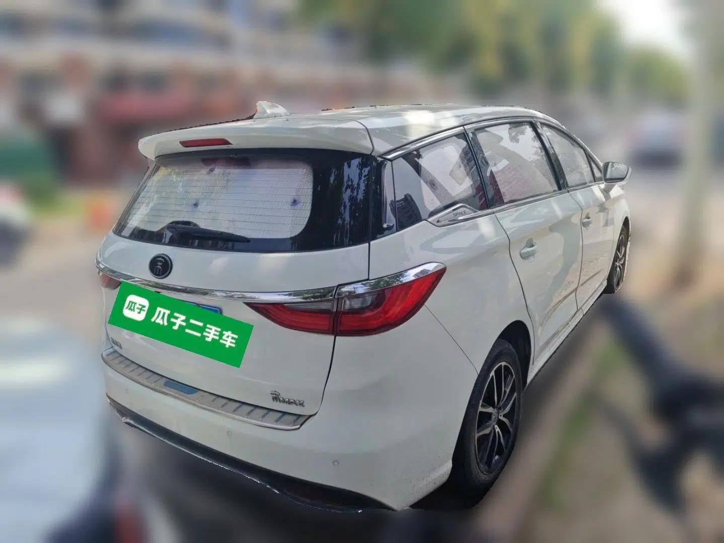 BYD Song MAX 2018 1.5T Manual Smart Connect Luxury 6-Seater — миниатюра 5