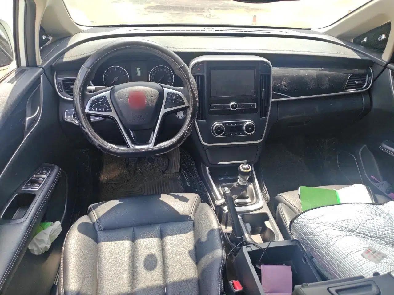 BYD Song MAX 2018 1.5T Manual Smart Connect Luxury 6-Seater — миниатюра 9