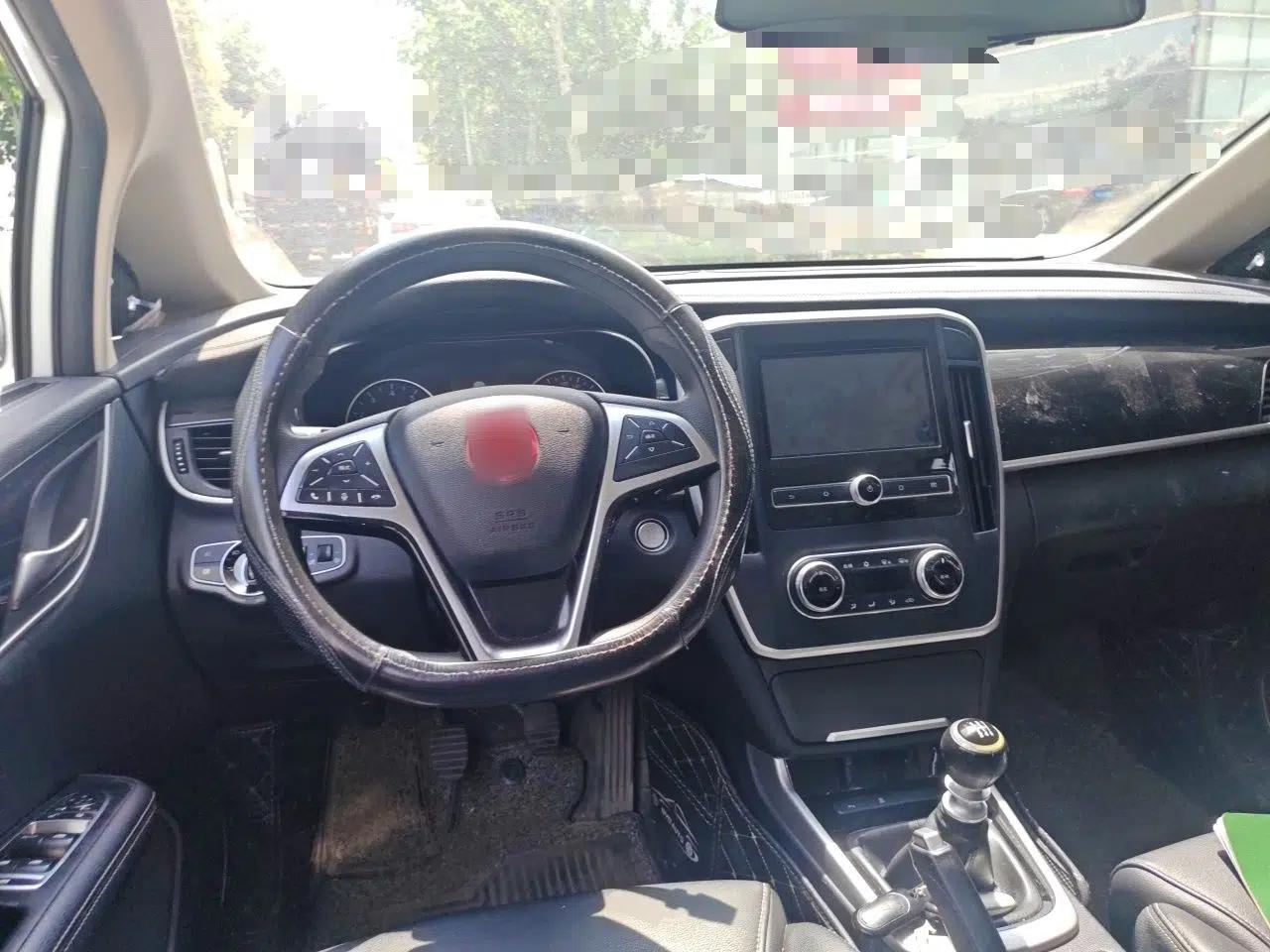 BYD Song MAX 2018 1.5T Manual Smart Connect Luxury 6-Seater — миниатюра 10