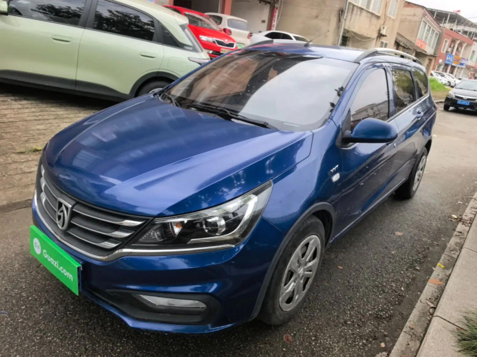 Baojun 310W 2017 1.5L Manual Comfort Version China V — миниатюра 1