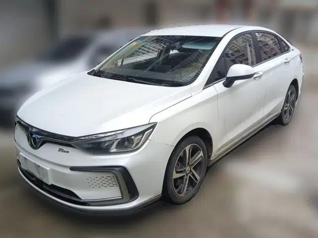 BAIC Beijing EU5 2018 R500 Smart Wind Edition