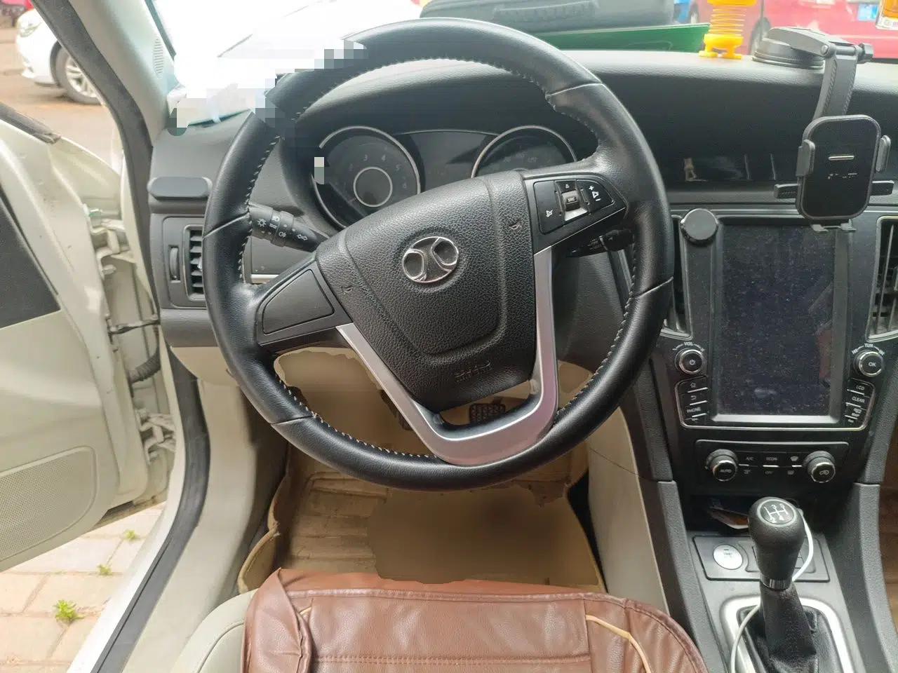 BAIC Senova D50 2016 1.5L Manual Elite Edition — миниатюра 10