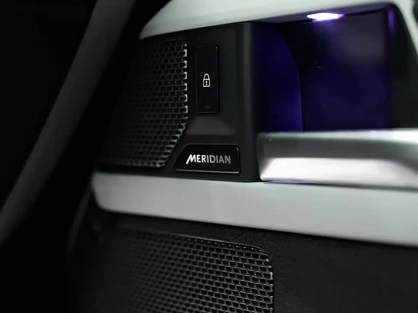 2023 Land Rover Defender Facelift 110 3.0T P400 X-DYNAMIC HSE — миниатюра 14