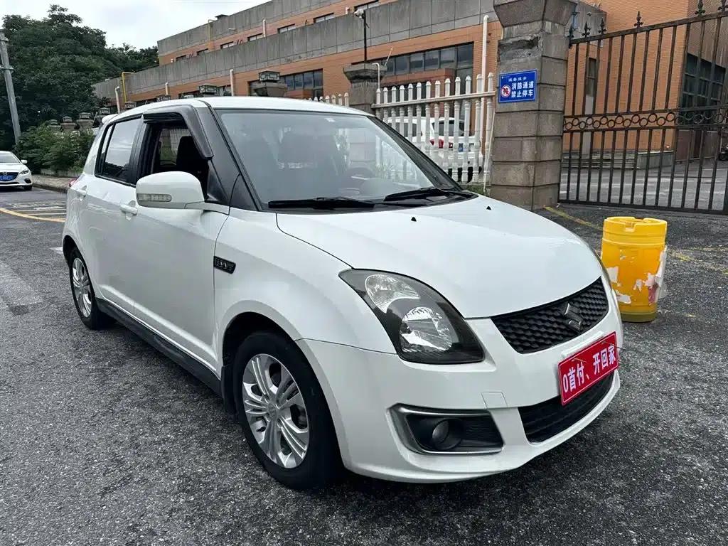 2013 Swift 1.5L Automatic Standard Edition — миниатюра 1