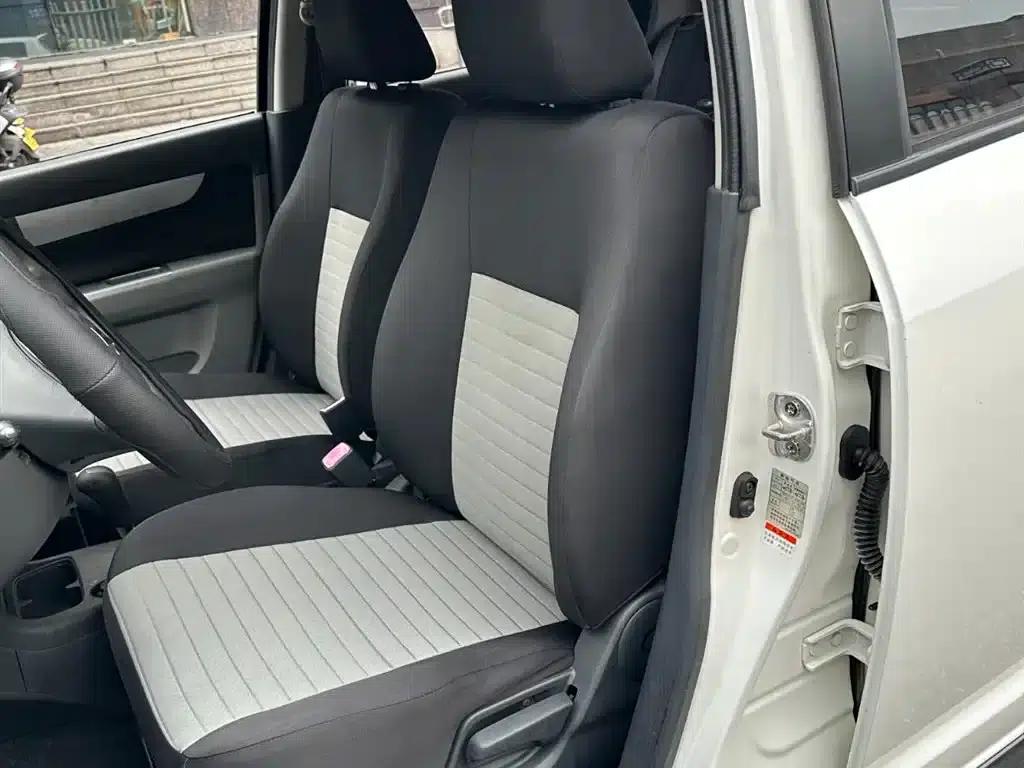 2013 Swift 1.5L Automatic Standard Edition — миниатюра 11