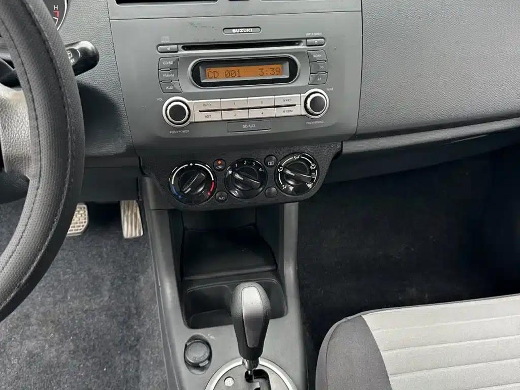 2013 Swift 1.5L Automatic Standard Edition — миниатюра 13