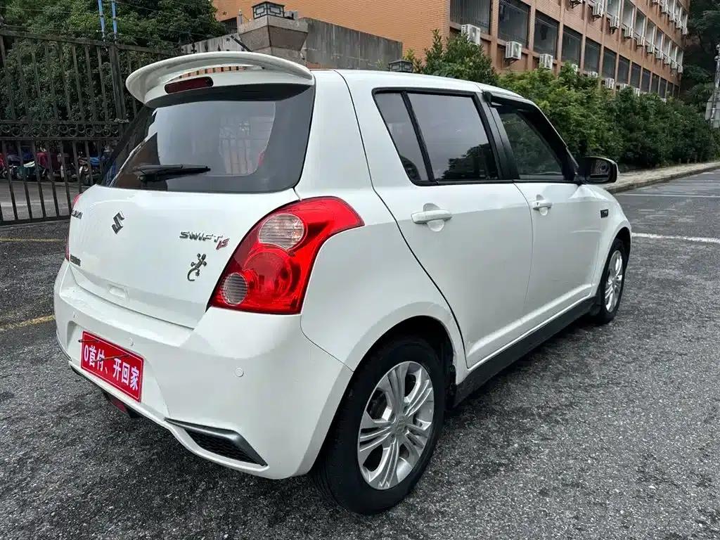2013 Swift 1.5L Automatic Standard Edition — миниатюра 5