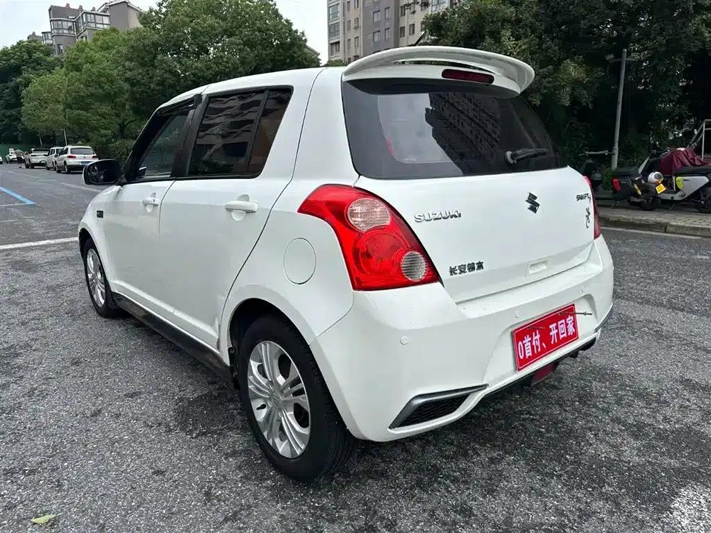 2013 Swift 1.5L Automatic Standard Edition — миниатюра 7