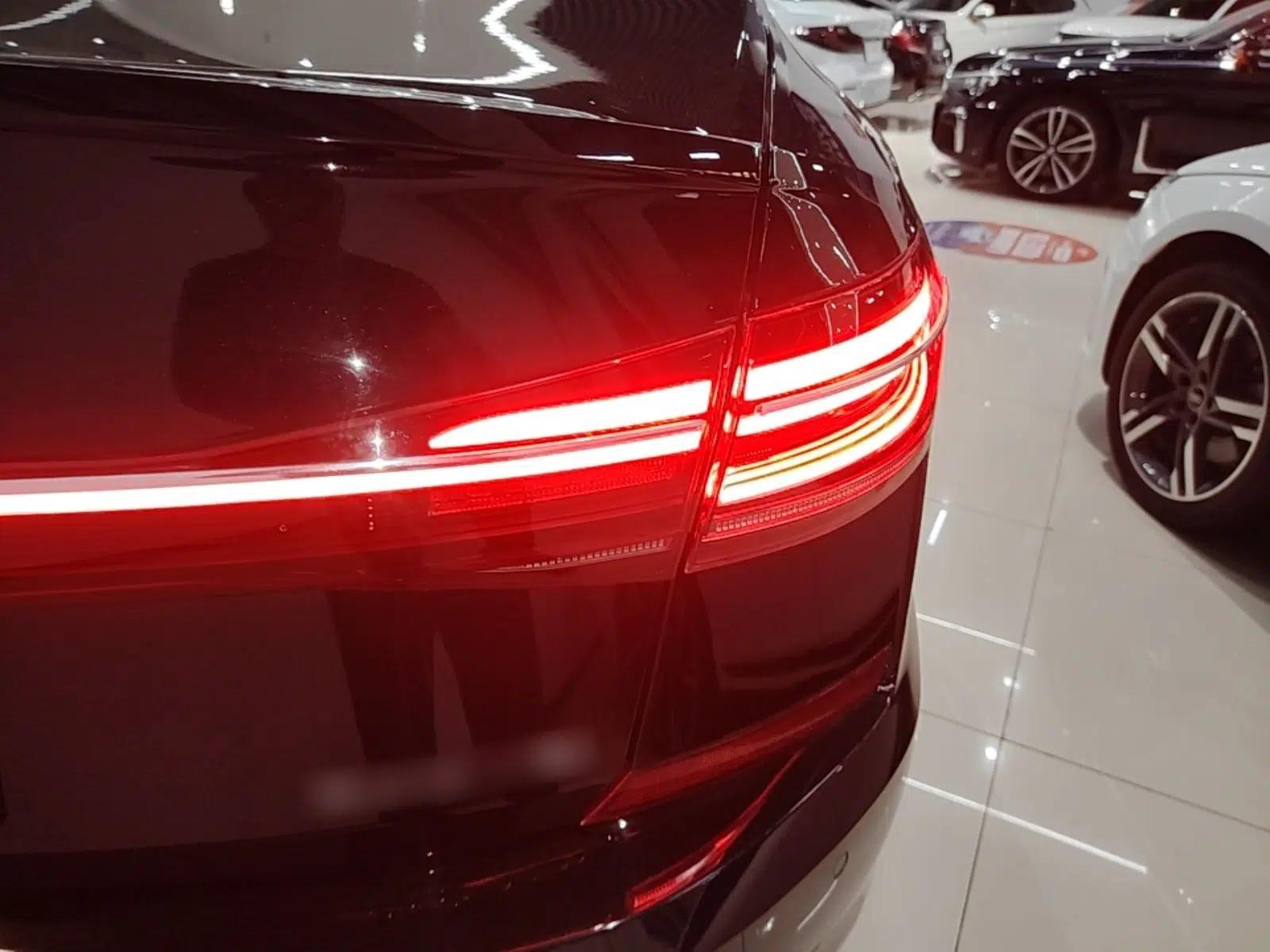 Volkswagen Passat 2023 Revised 330TSI Elite Edition — миниатюра 9