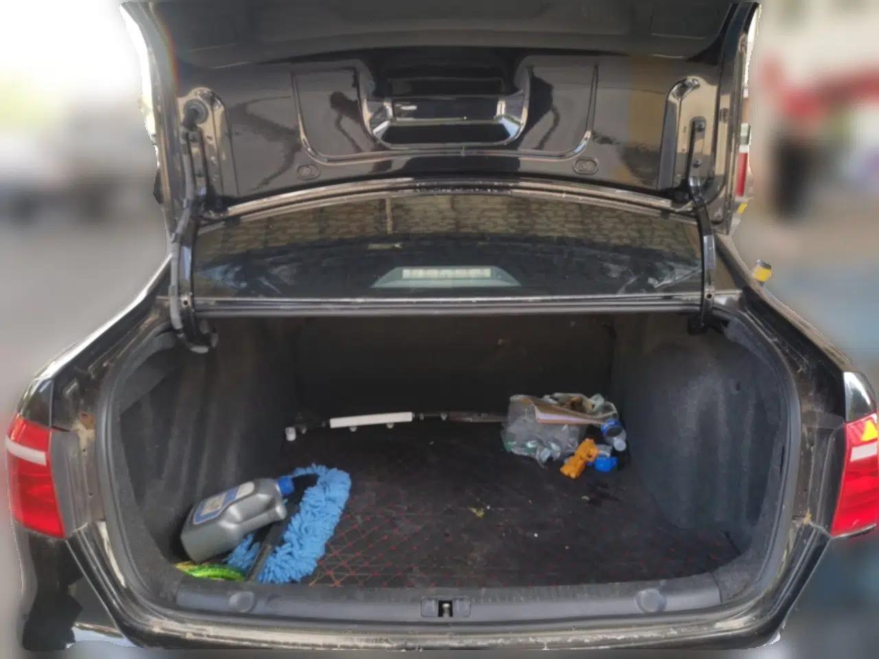 Volkswagen Lavida 2015 1.6L Automatic Fashion Edition — миниатюра 19