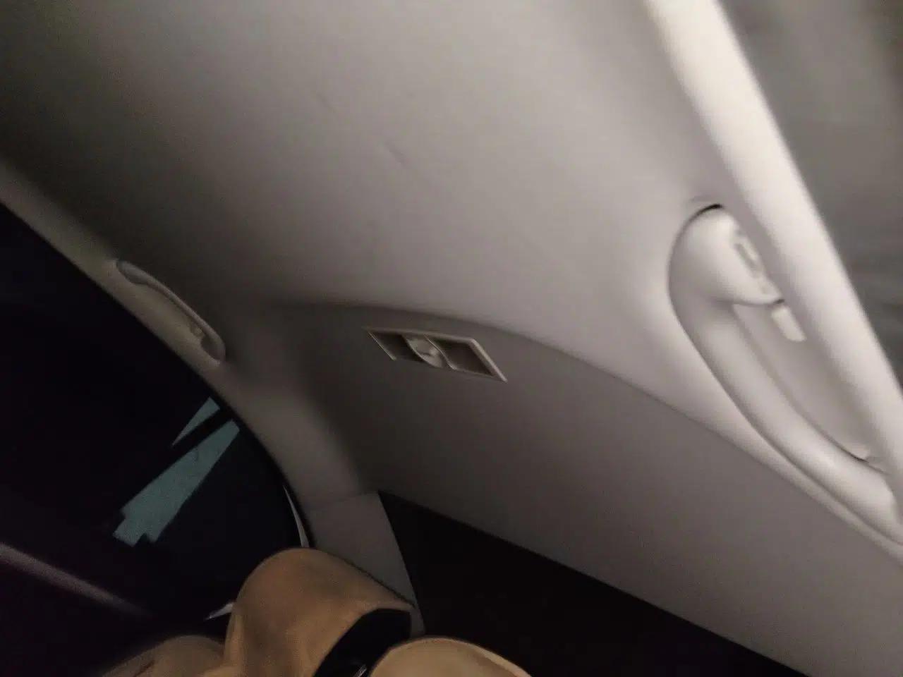 Volkswagen Lavida 2017 1.6L Automatic Comfort Edition — миниатюра 18