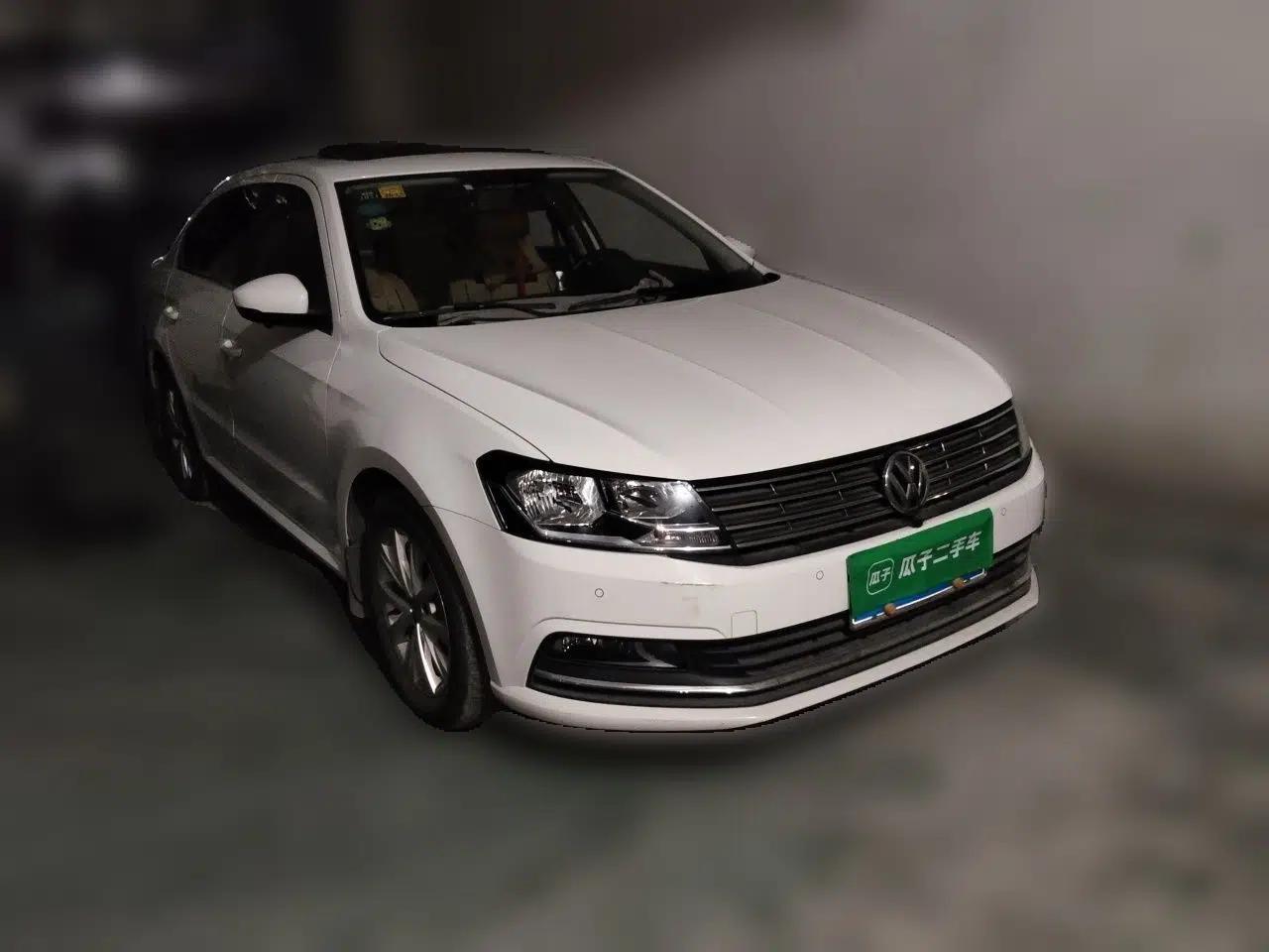 Volkswagen Lavida 2017 1.6L Automatic Comfort Edition — миниатюра 3