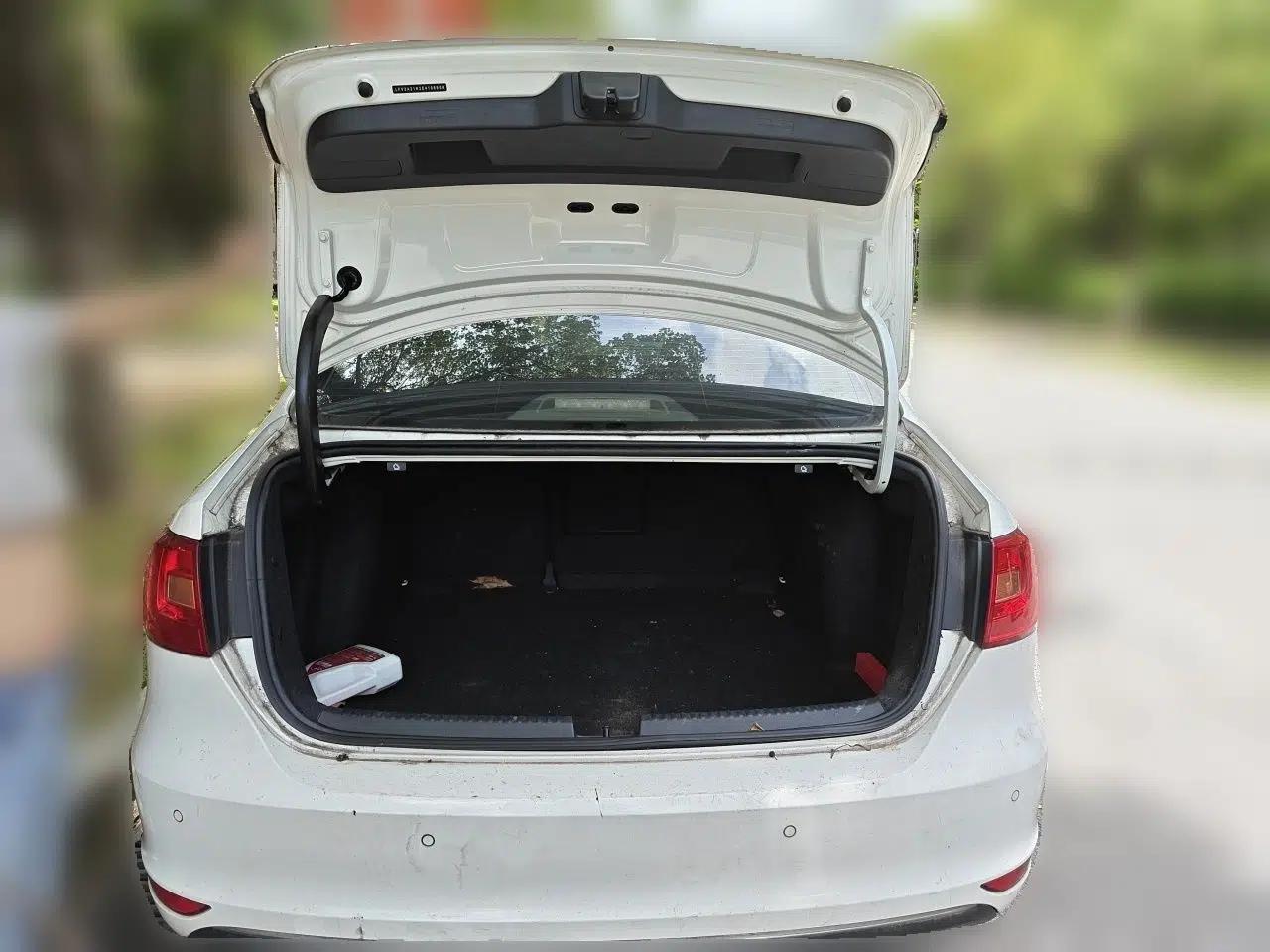 Volkswagen Sagitar 2014 Revised Version 1.4TSI Automatic Luxury Edition — миниатюра 19