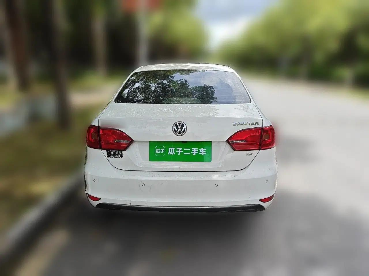 Volkswagen Sagitar 2014 Revised Version 1.4TSI Automatic Luxury Edition — миниатюра 5