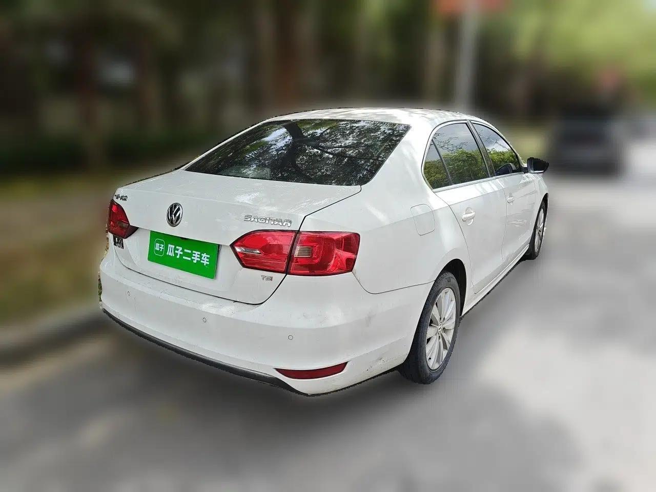 Volkswagen Sagitar 2014 Revised Version 1.4TSI Automatic Luxury Edition — миниатюра 6