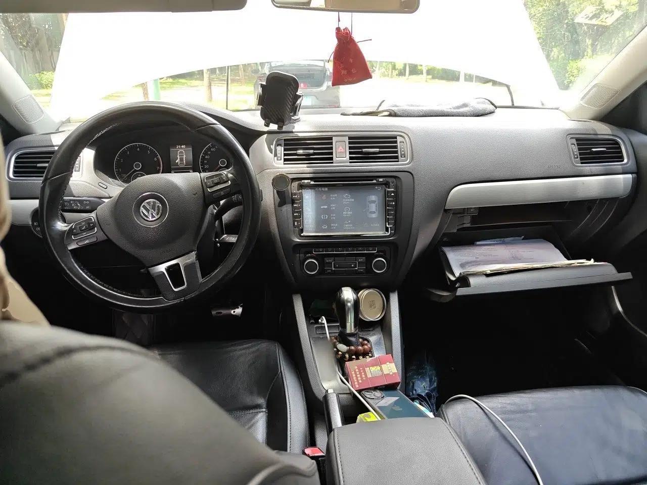 Volkswagen Sagitar 2014 Revised Version 1.4TSI Automatic Luxury Edition — миниатюра 9
