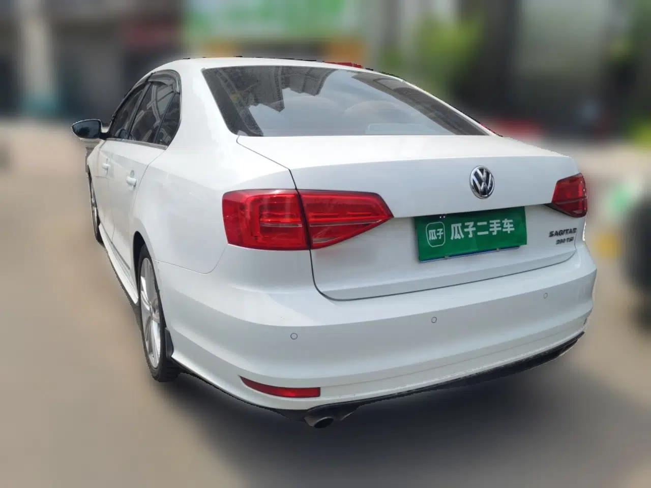 Volkswagen Sagitar 2018 280TSI DSG Ignite Edition — миниатюра 4