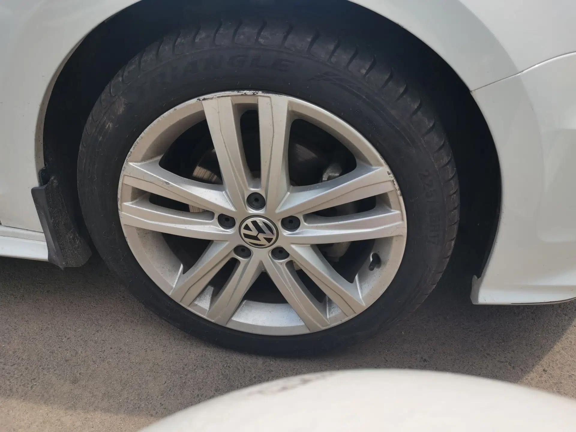 Volkswagen Sagitar 2018 280TSI DSG Ignite Edition — миниатюра 8