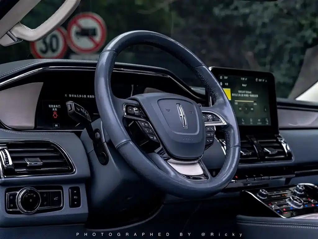 Navigator 2020 3.5T Presidential Series — миниатюра 4