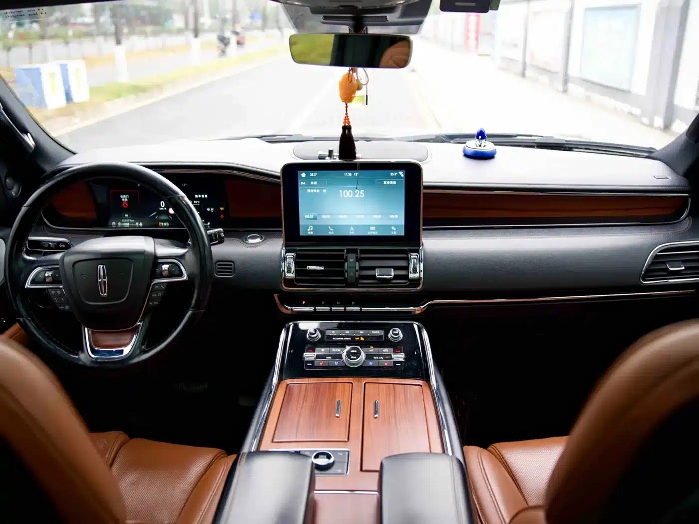 Navigator 2018 3.5T Premium Edition (National V Emission Standard) — миниатюра 17