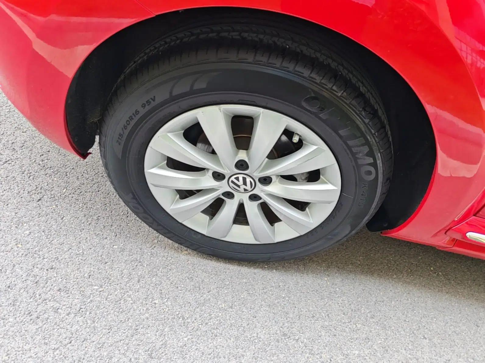 Volkswagen Beetle 2015 180TSI model — миниатюра 11